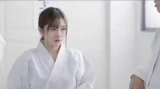 国产人妻XXXX精品HD电影让人窒息的巨乳